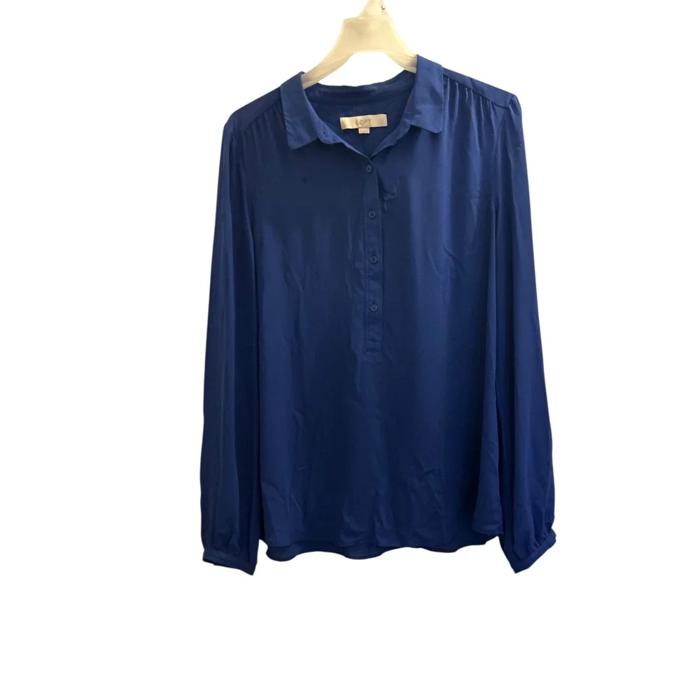 LOFT Navy Blue Long Sleeve Collared Button Front Shirt Women's‎ Size M - Picture 2 of 6